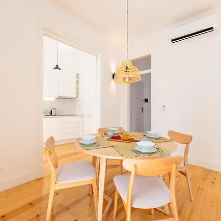 Sunny By Soulplaces Apartamento