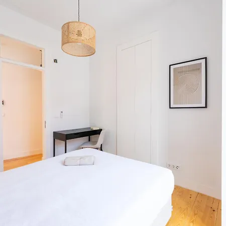 Sunny By Soulplaces Apartamento *