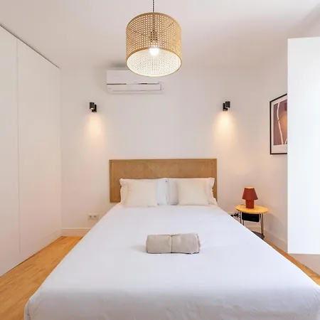 Sunny By Soulplaces Apartamento