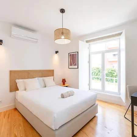 Sunny By Soulplaces Apartment *
