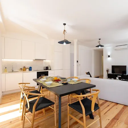 Sunny By Soulplaces Appartement *